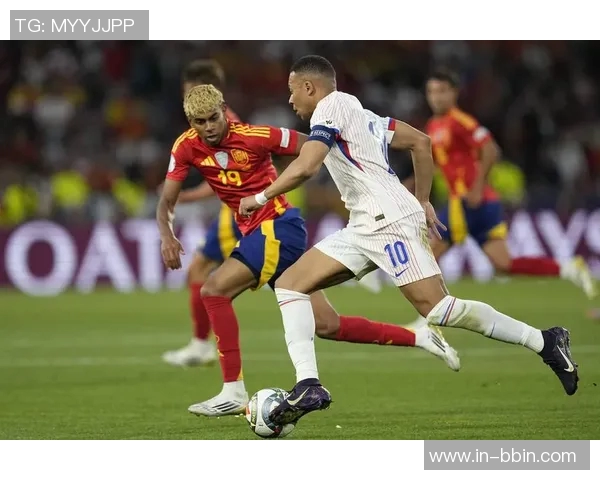 迪亚斯补时助攻姆巴佩破门皇马稳固领先优势2-0锁定胜局